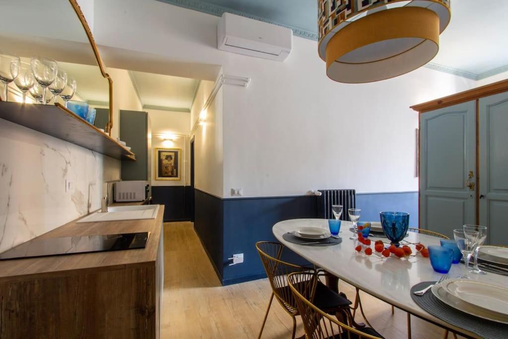 Rasella44, Blu * Roma