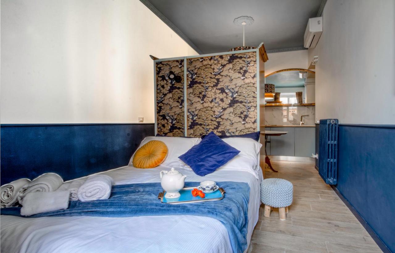 Rasella44, Blu Roma